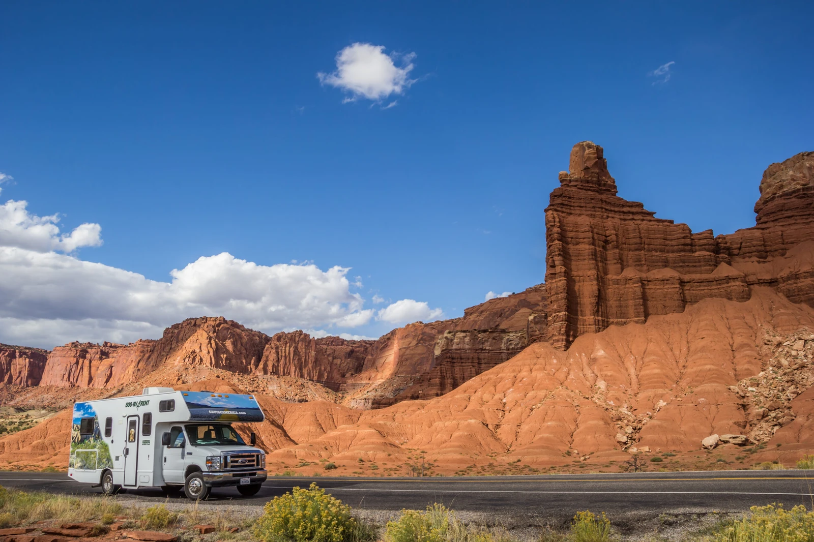 Best RV Rental Companies in the USA (2026): Compare & Book